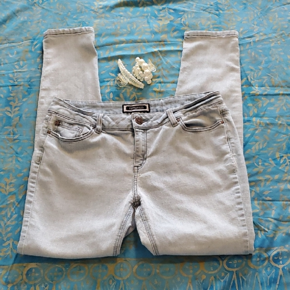 Kardashian Kollection Light Skinny Jeans, Size 12